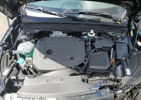 2025 Volvo Xc40 Plus z USA, uszkodzony, nr VIN YV4L12UCXS2606193